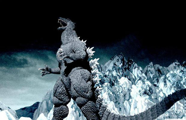 Godzilla-Final_Wars_2004-01